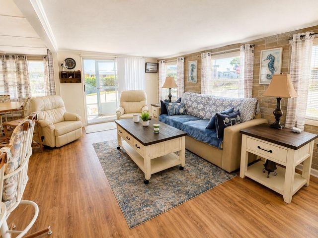 6623 WASHINGTON STREET, Bradenton, FL 34207