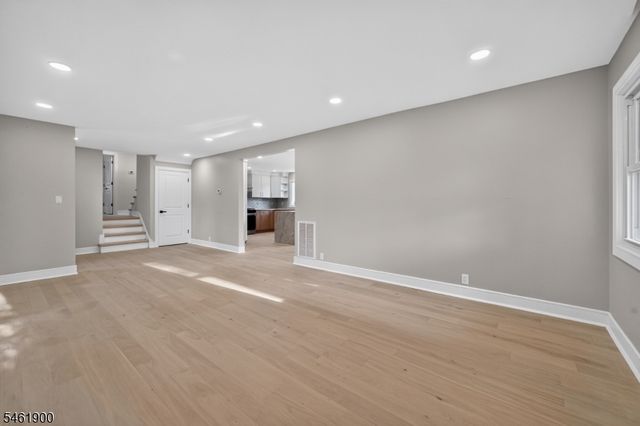183 Jefferson Ave, Emerson Boro, NJ 07630