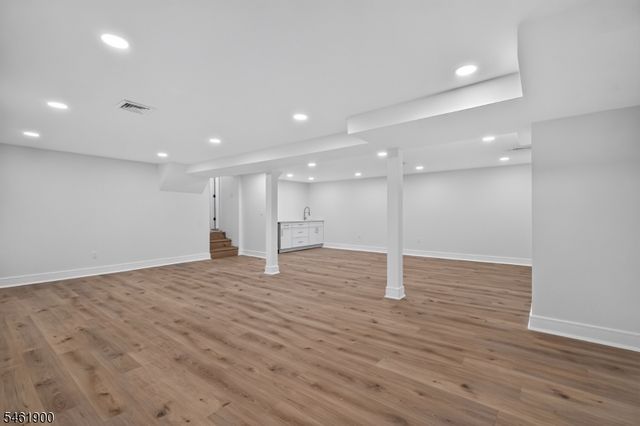 183 Jefferson Ave, Emerson Boro, NJ 07630