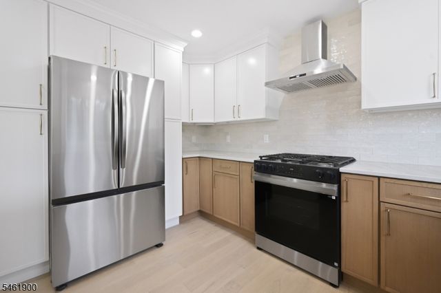 183 Jefferson Ave, Emerson Boro, NJ 07630