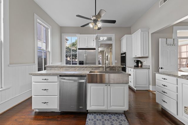 1911 Sealy Street, Galveston, TX 77550