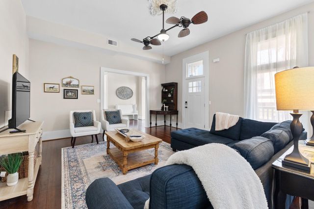 1911 Sealy Street, Galveston, TX 77550