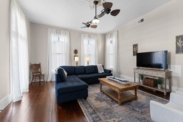 1911 Sealy Street, Galveston, TX 77550