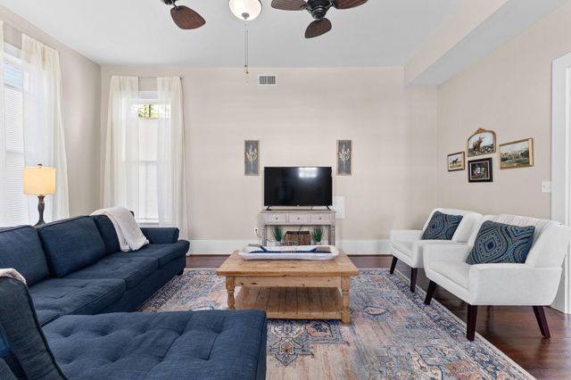 1911 Sealy Street, Galveston, TX 77550