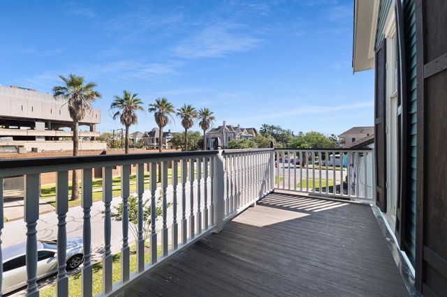 1911 Sealy Street, Galveston, TX 77550