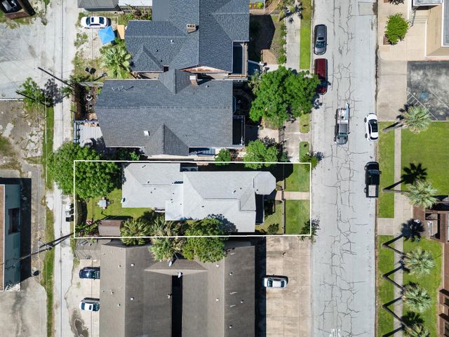 1911 Sealy Street, Galveston, TX 77550