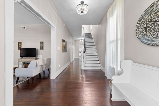 1911 Sealy Street, Galveston, TX 77550