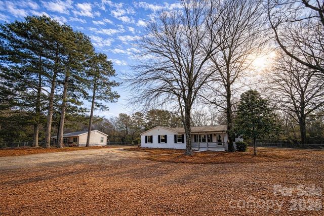 5176 Lancaster Highway, Fort Lawn, SC 29714
