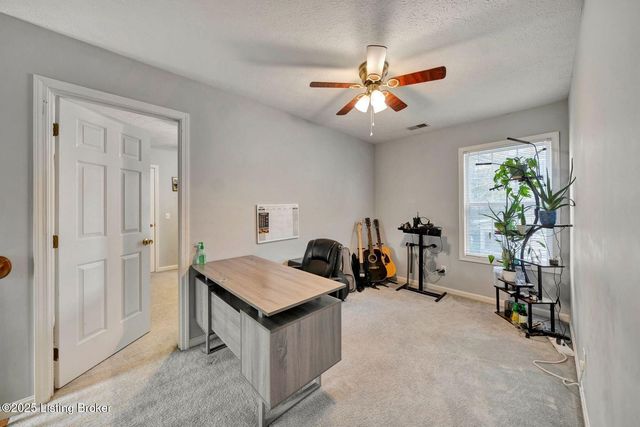 10514 Grecian Rd, Louisville, KY 40272