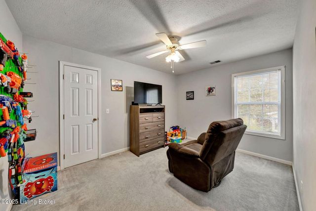 10514 Grecian Rd, Louisville, KY 40272