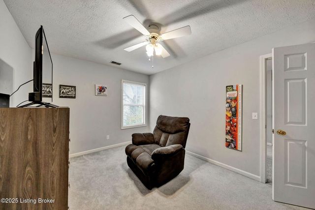 10514 Grecian Rd, Louisville, KY 40272