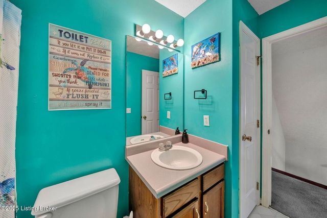 10514 Grecian Rd, Louisville, KY 40272