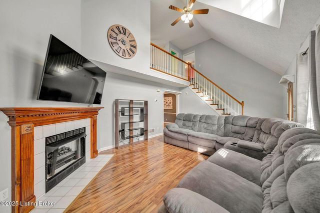 10514 Grecian Rd, Louisville, KY 40272