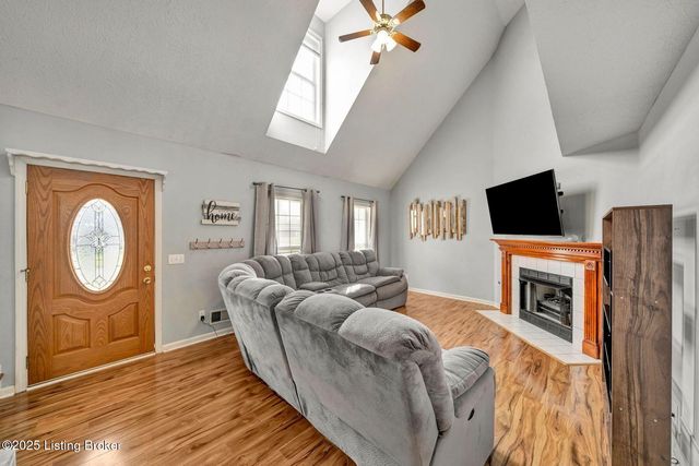 10514 Grecian Rd, Louisville, KY 40272