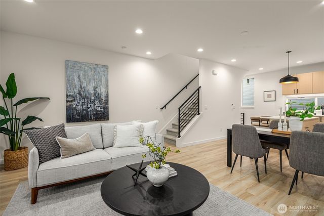 823 B 17th Avenue, Seattle, WA 98144