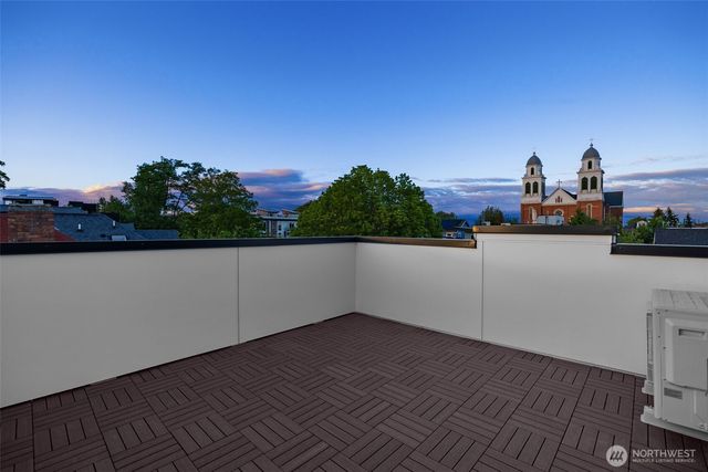 823 B 17th Avenue, Seattle, WA 98144
