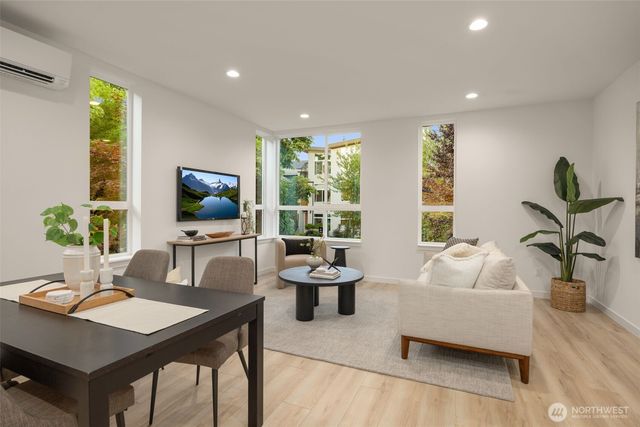 823 B 17th Avenue, Seattle, WA 98144
