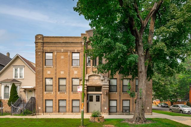 1856 N Sawyer Avenue 303, Chicago, IL 60647