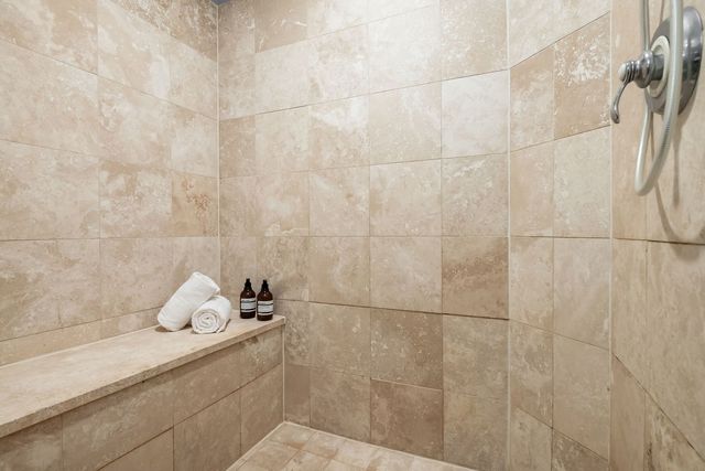 1856 N Sawyer Avenue 303, Chicago, IL 60647