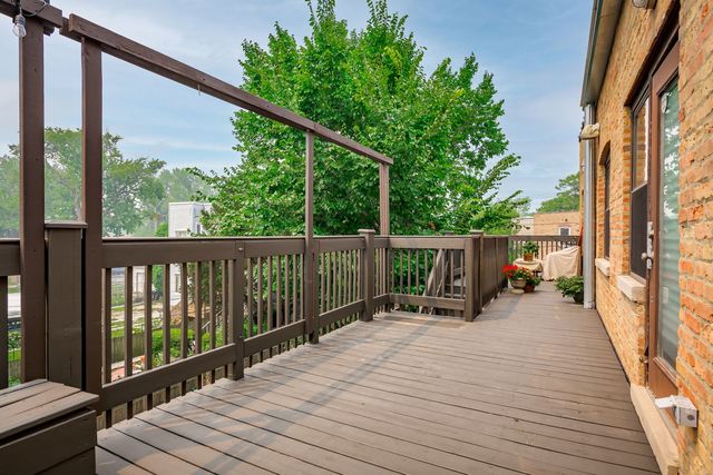 1856 N Sawyer Avenue 303, Chicago, IL 60647