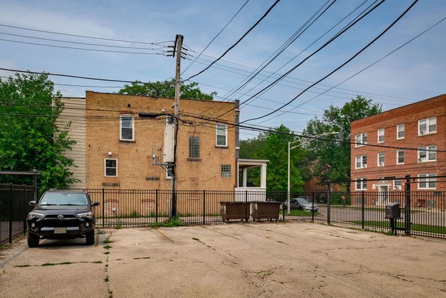1856 N Sawyer Avenue 303, Chicago, IL 60647
