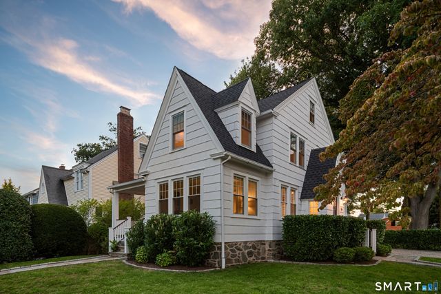 126 Oldfield Road, Fairfield, CT 06824