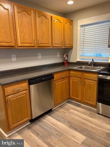 30 W PARKWAY AVE, Chester, PA 19013