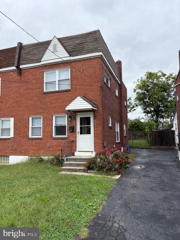 30 W PARKWAY AVE, Chester, PA 19013