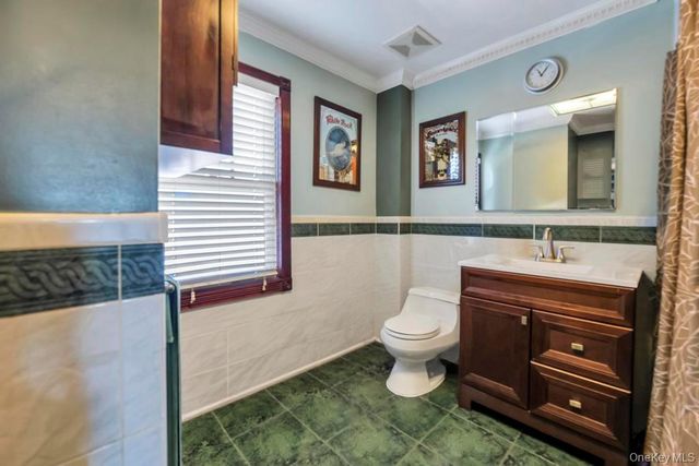 8420 Charlecote Ridge, Jamaica, NY 11432