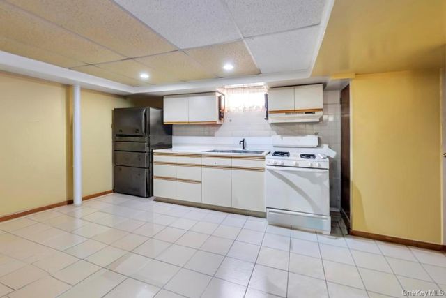 8420 Charlecote Ridge, Jamaica, NY 11432