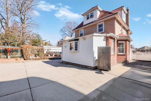 8420 Charlecote Ridge, Jamaica, NY 11432