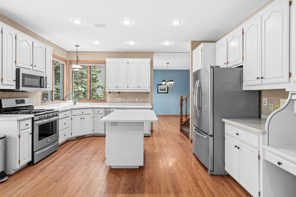 8441 W Lake Drive, Chanhassen, MN 55317 — photo 4