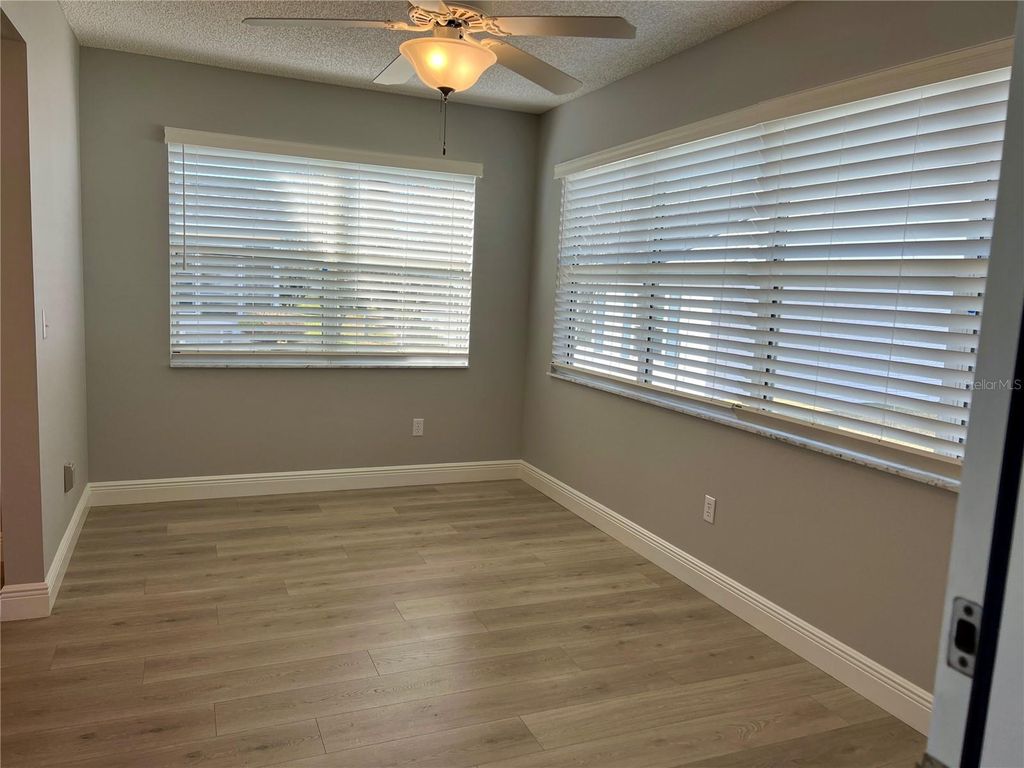 Image 13 of property listing at 1305 LEONE LANE, The Villages, FL 32159