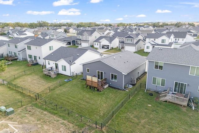 604 1st Street NW, Bondurant, IA 50035