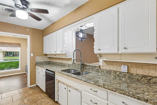 1706 Camellia Drive, Arlington, TX 76013