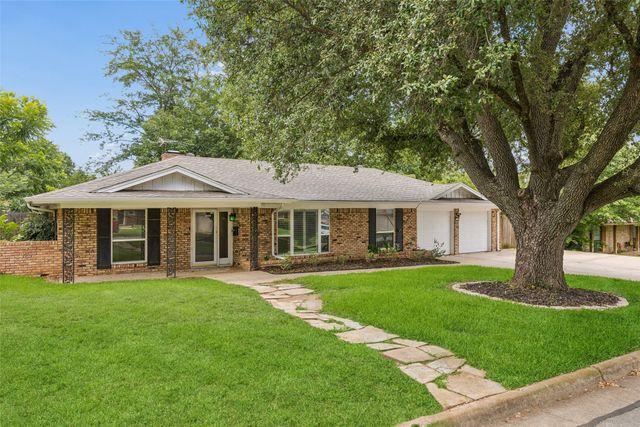 1706 Camellia Drive, Arlington, TX 76013