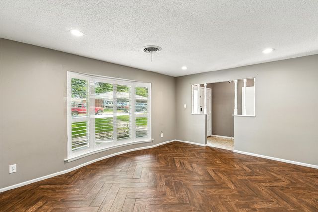 1706 Camellia Drive, Arlington, TX 76013