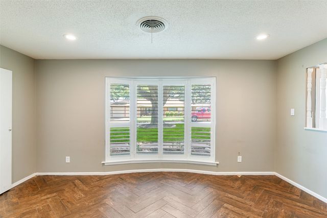 1706 Camellia Drive, Arlington, TX 76013