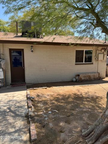 2206 W VISTA Avenue, Phoenix, AZ 85021