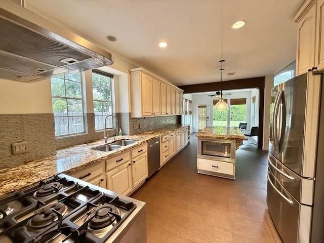 5918 Pendelton Place Drive, Sugar Land, TX 77479