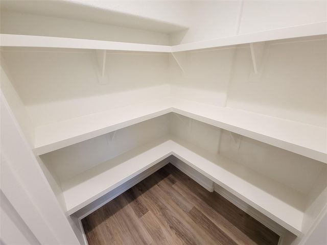 942 Amesbury Court, Montgomery, TX 77316