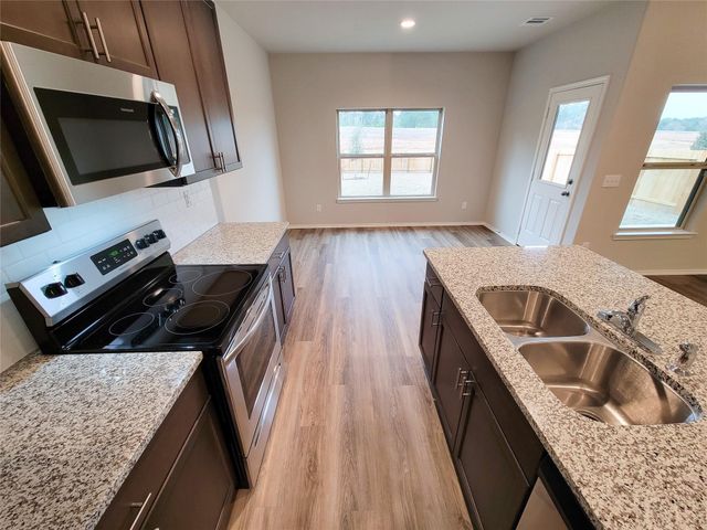 942 Amesbury Court, Montgomery, TX 77316