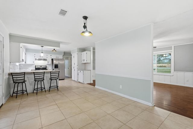 74 E Main, Greenbrier, AR 72058