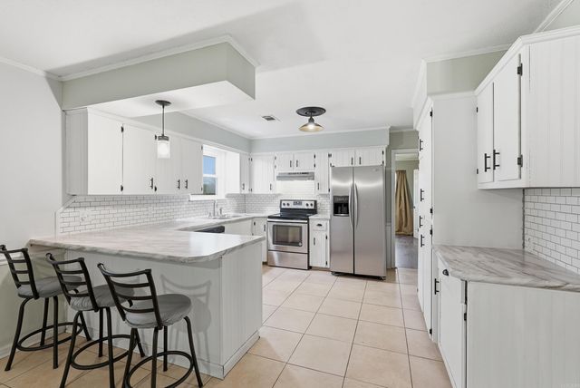 74 E Main, Greenbrier, AR 72058