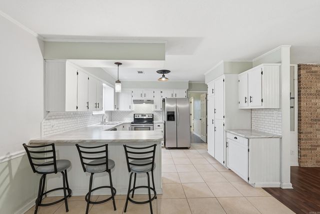 74 E Main, Greenbrier, AR 72058