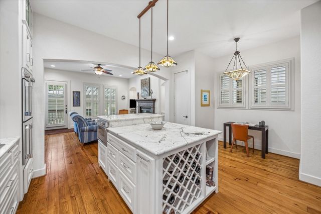 706 E 12th Street, Houston, TX 77008