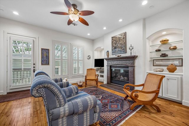 706 E 12th Street, Houston, TX 77008