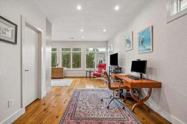 706 E 12th Street, Houston, TX 77008