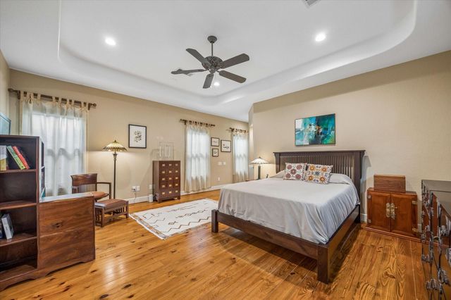706 E 12th Street, Houston, TX 77008
