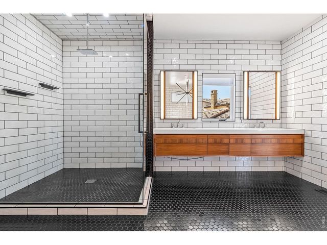 6851 Goldbranch Dr, Niwot, CO 80503